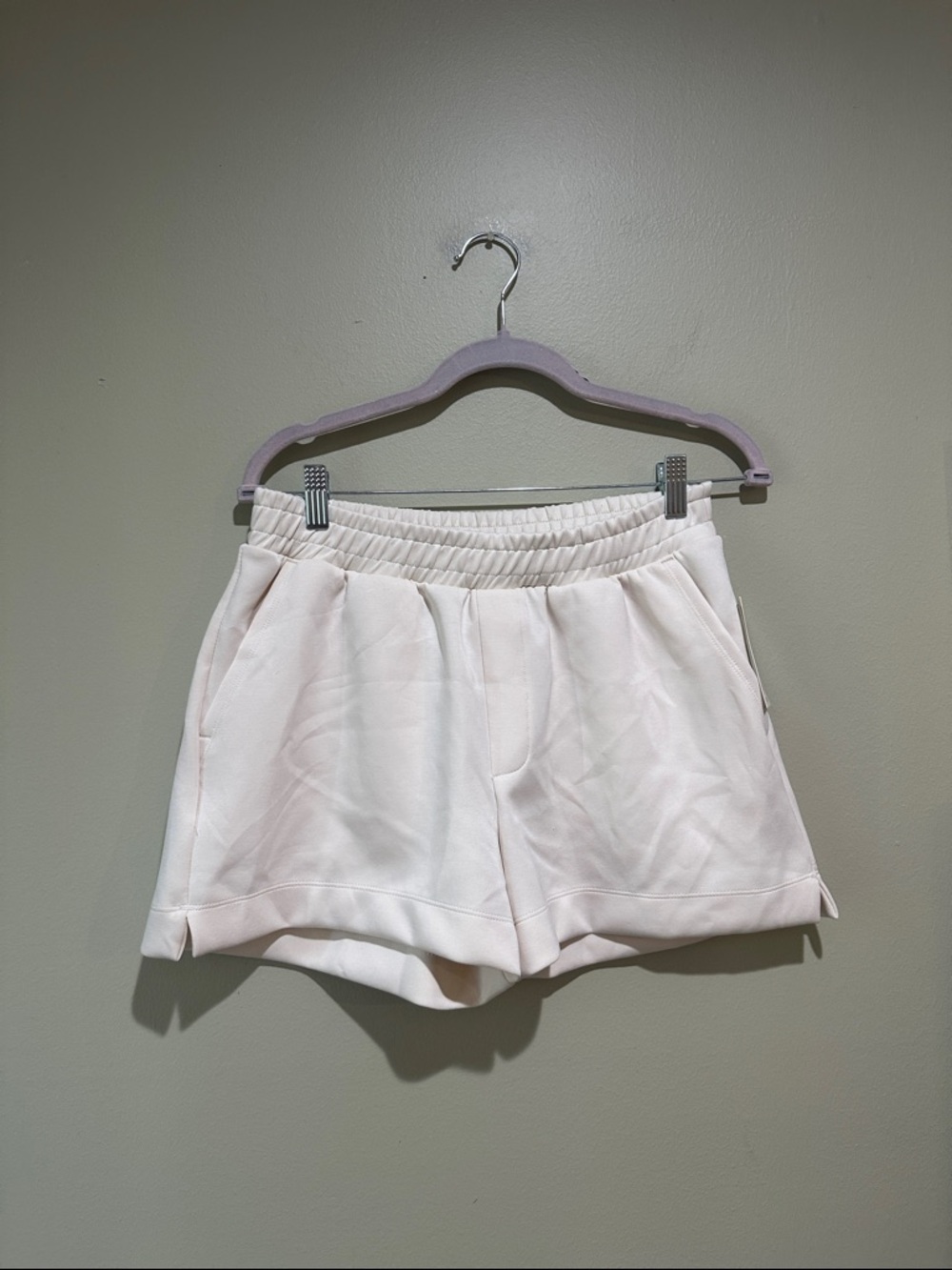 🌸a new day Elastic-Waist Athletic Shorts